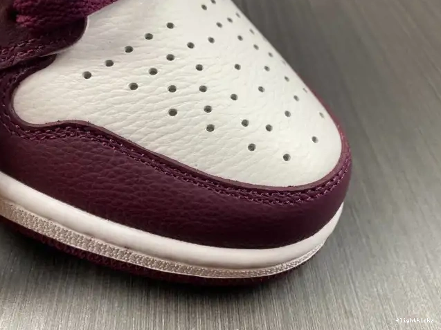 Bordeaux Jordan High 1 OG Air 555088-611 0616